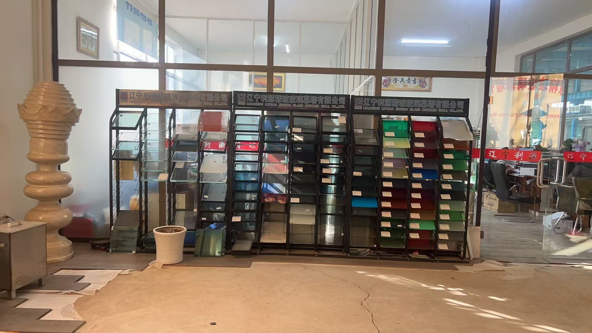 鹰潭市工程玻璃批量采购隔热玻璃 - 价格